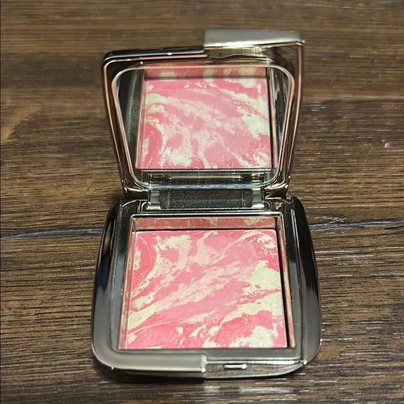 Hourglass Ambient Lighting Blush - Picture 1 of 4
